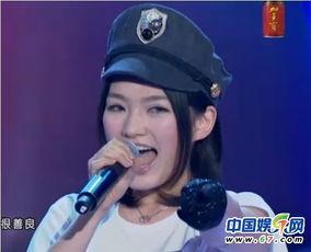 歌手丁丁背景,音乐梦想的追逐者，从平凡走向璀璨的星光之路